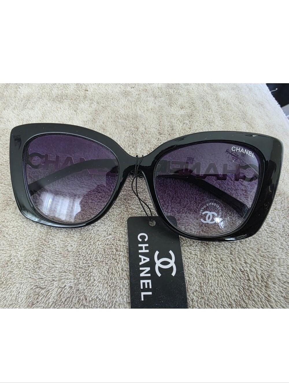 Fashion Black Frame Sunglasses W/ Gradient Black Lenses, & Gold Trim